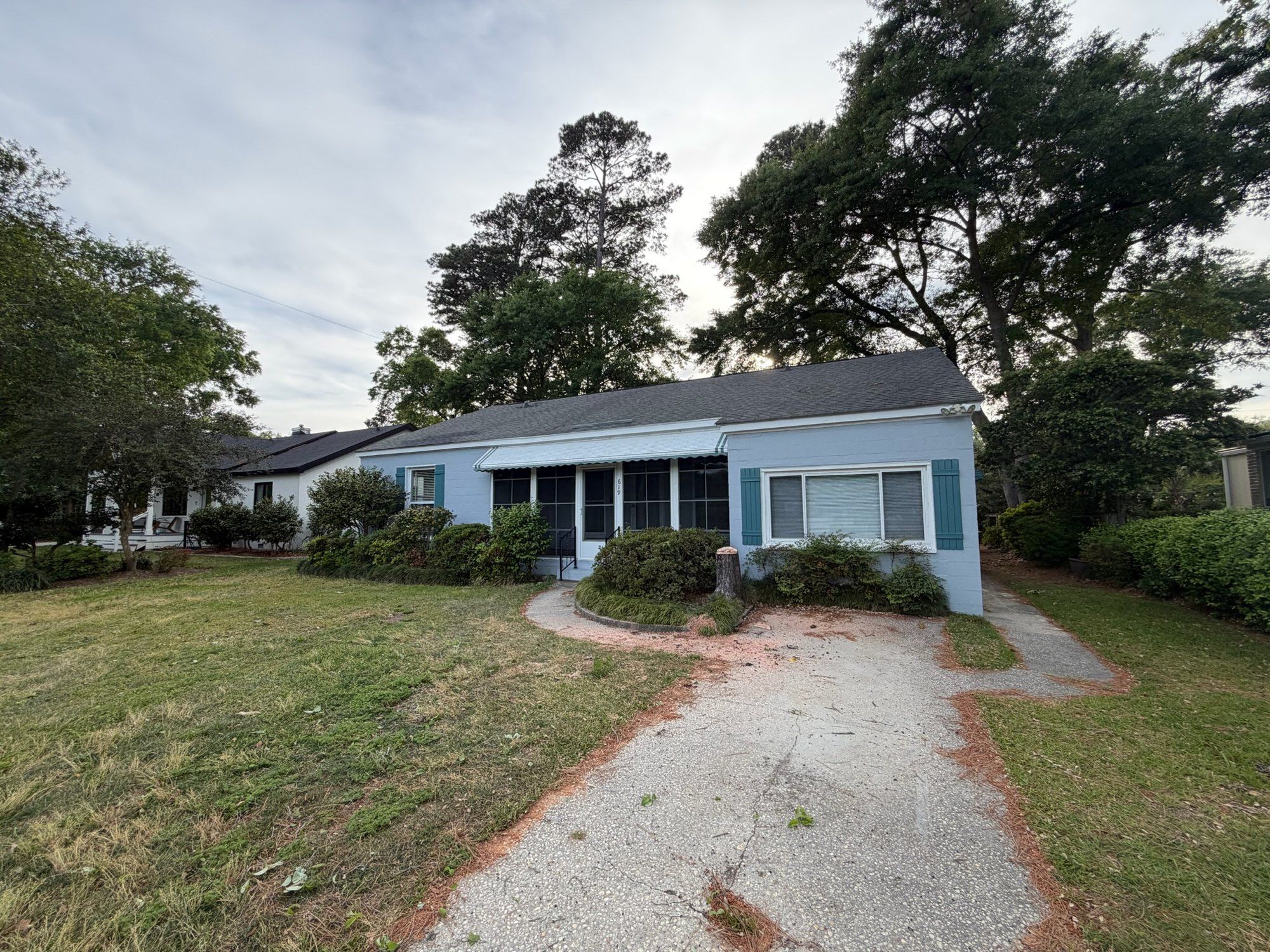 The original house at 619 Parish Road before construction